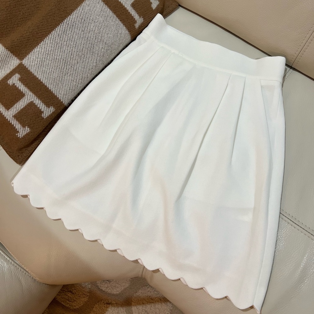 Club Monaco Scallop White Skirt